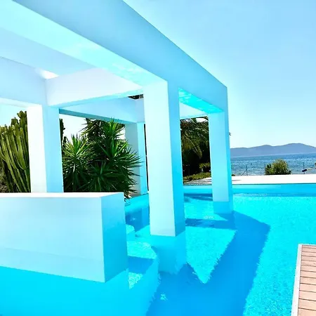 Leblanc Luxurious Beachfront Villa, Gcollectiongr