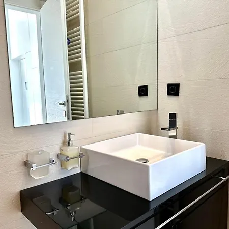 Leblanc Luxurious Beachfront By Goutos Luxury Living וילה *