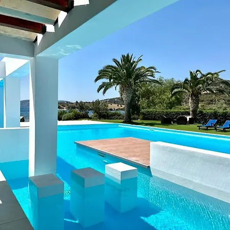 Leblanc Luxurious Beachfront By Goutos Luxury Living וילה