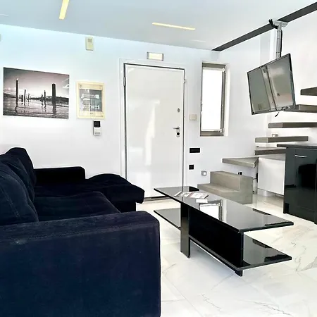 Leblanc Luxurious Beachfront By Goutos Luxury Living * ארמיוני