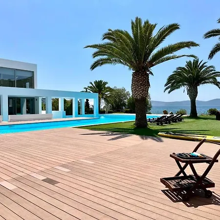 Leblanc Luxurious Beachfront By Goutos Luxury Living ארמיוני