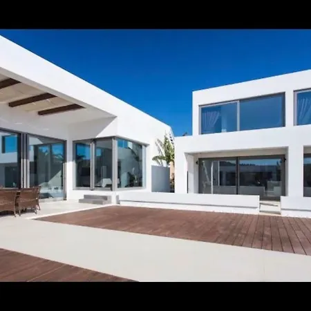 Leblanc Luxurious Beachfront Villa, Gcollectiongr Ermioni